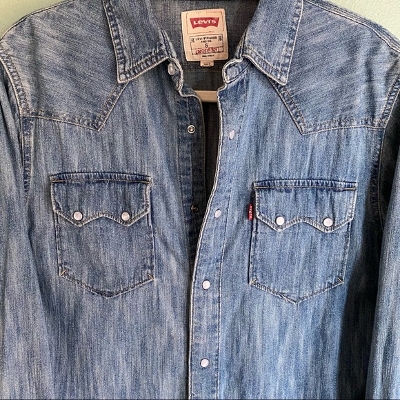 LEVI’S Shacket - Picture 2 of 6